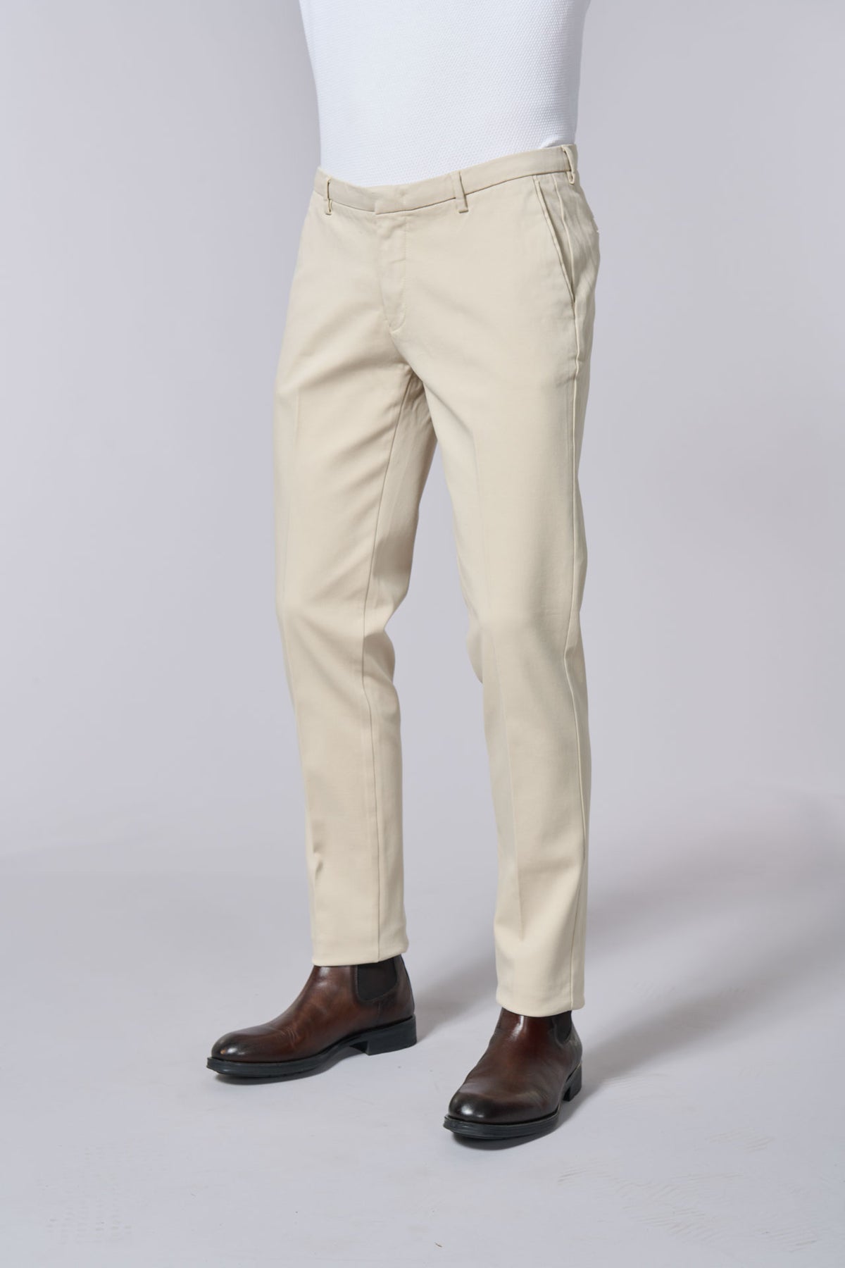 Pantalon ajusté en tricotine de coton stretch Jerem, poches italiennes vue 5