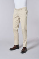Pantalon ajusté en tricotine de coton stretch Jerem, poches italiennes vue 5