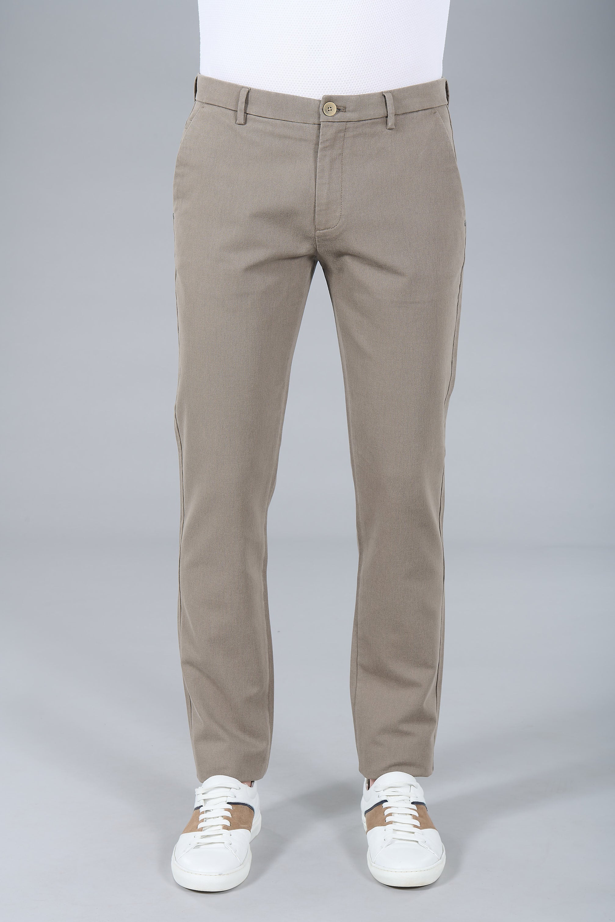 Pantalon minimaliste, tricotine stretch micro-motif Jerem, coupe droite, poches italiennes vue 18