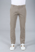 Pantalon minimaliste, tricotine stretch micro-motif Jerem, coupe droite, poches italiennes vue 18