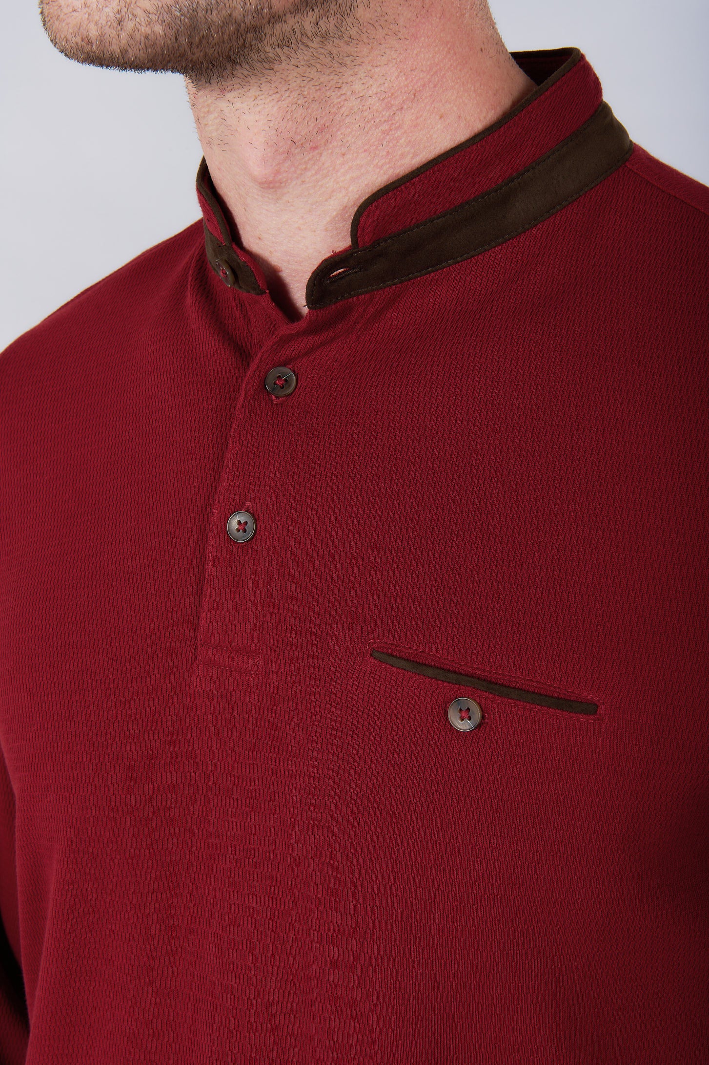 Polo cyran de cuello mao de Jerem, bolsillo de pecho vista 17
