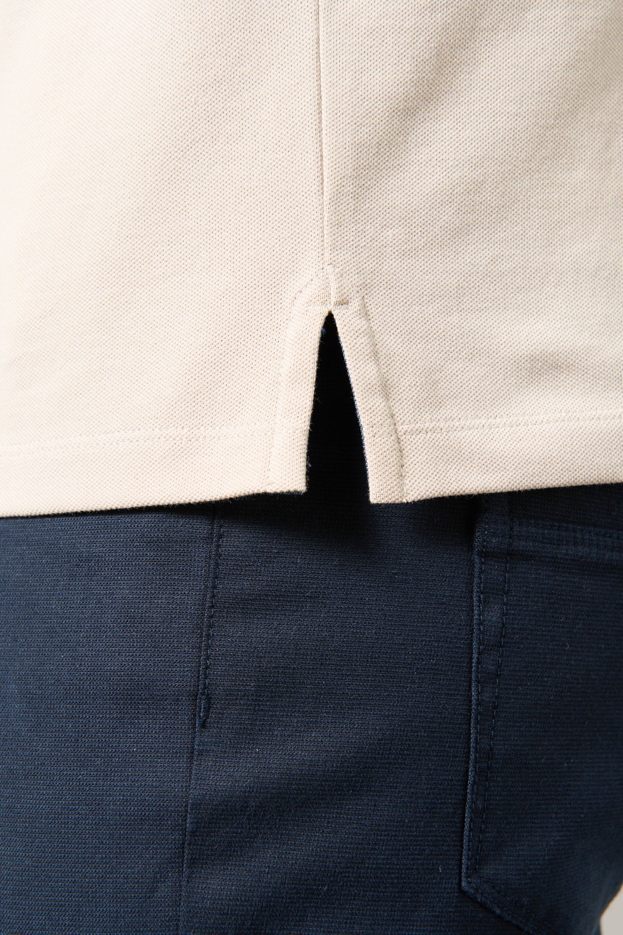 Piqué de coton stretch col mao manches courtes — Polo curos Jerem, coupe ajustée, col mao
