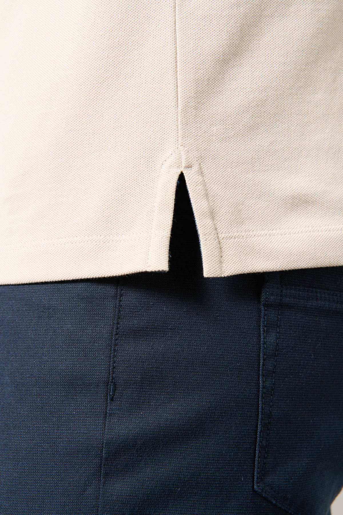 Piqué de coton stretch col mao manches courtes — Polo curos Jerem, coupe ajustée, col mao