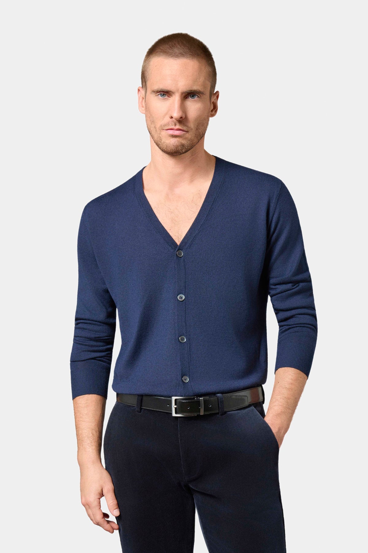 Cárdigan de punto Pablo de lana merino con cuello de pico Jerem – vista 5