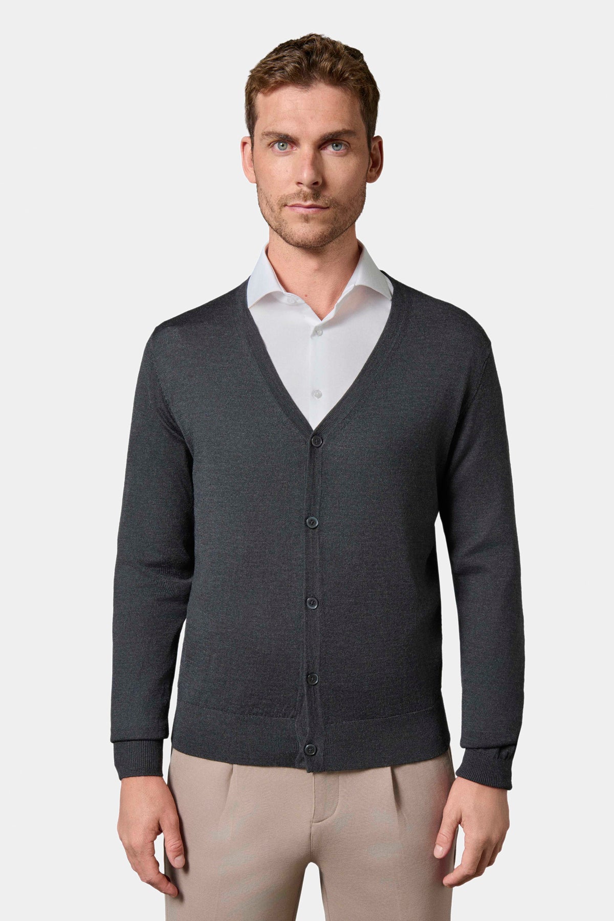Cárdigan de cuello de pico, lana merino Pablo Jerem