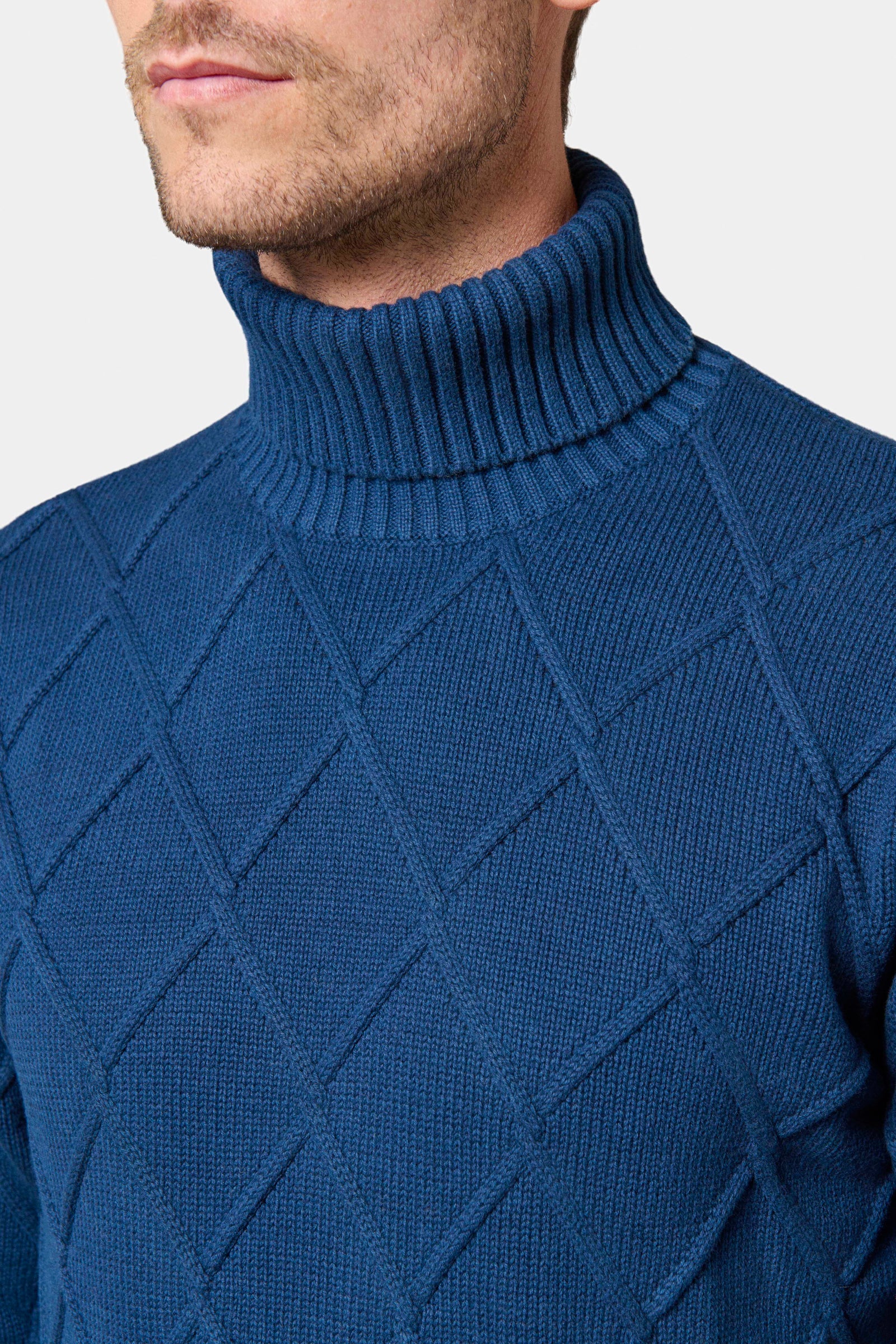 Pull col roulé, maille torsadée Corvi Jerem