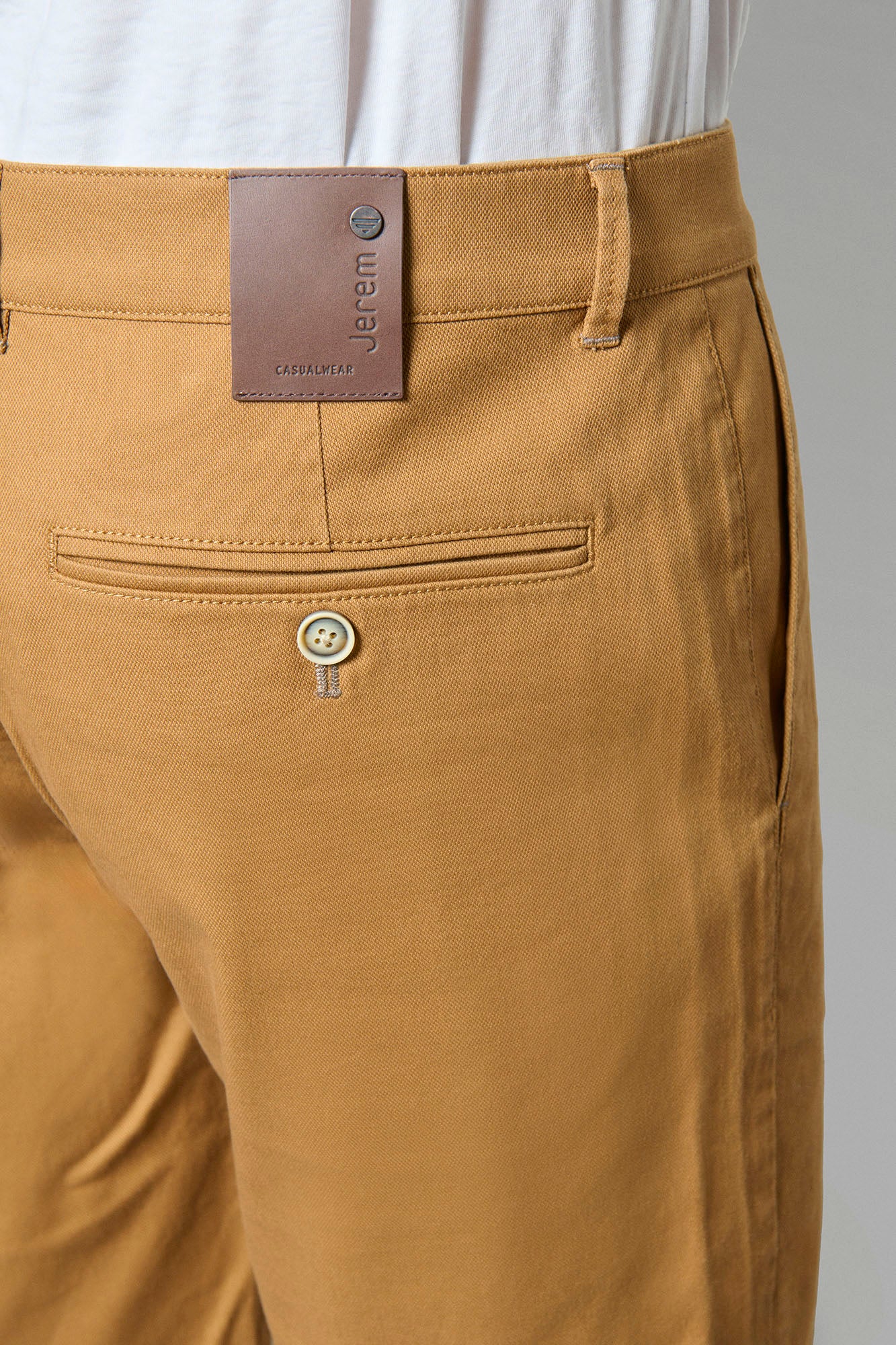 Piqué stretch uni — Bermuda Jerem, poches italiennes, coupe droite
