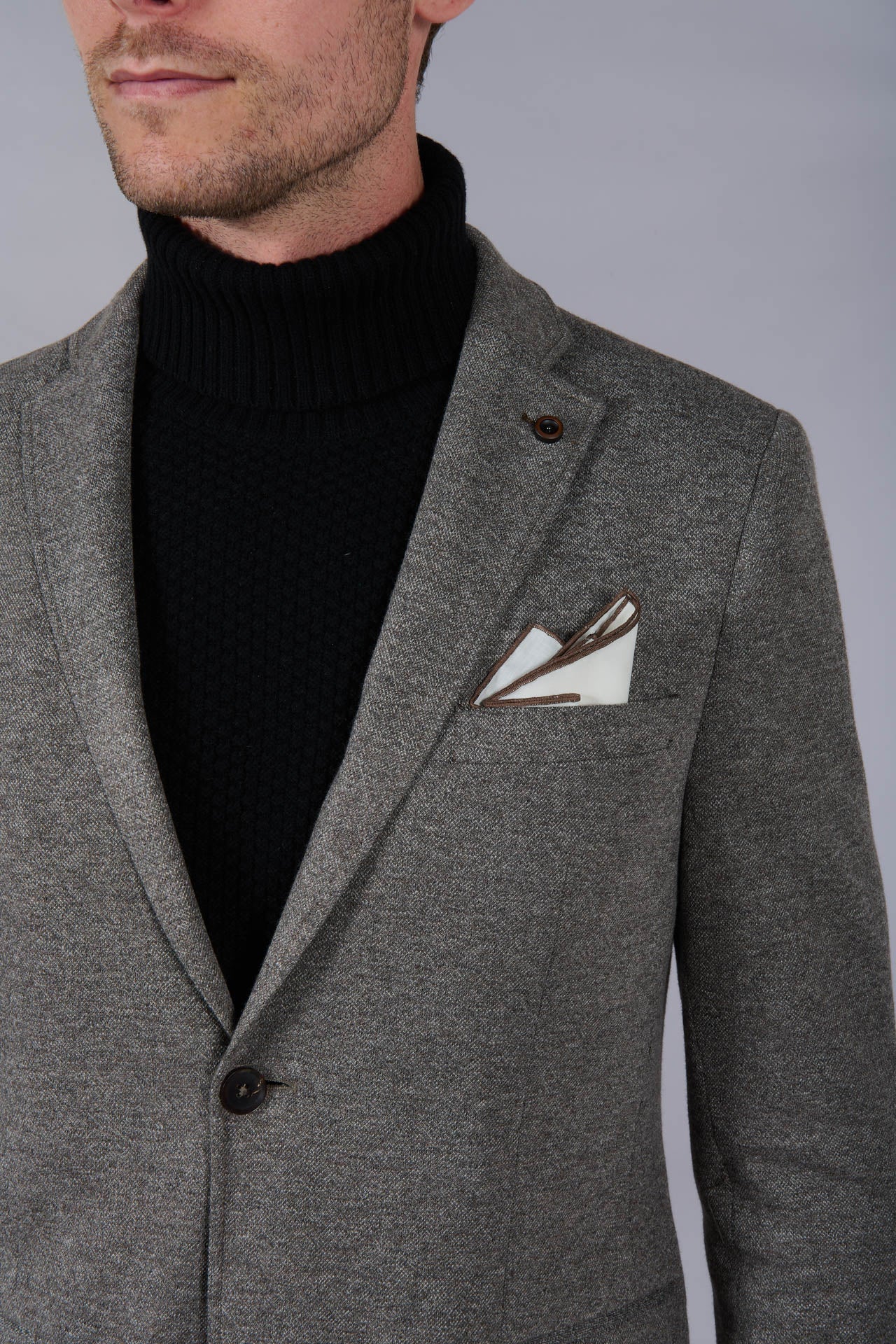 Laine vierge mélangée — Veste souple Jerem, poche poitrine, boutons de poignet