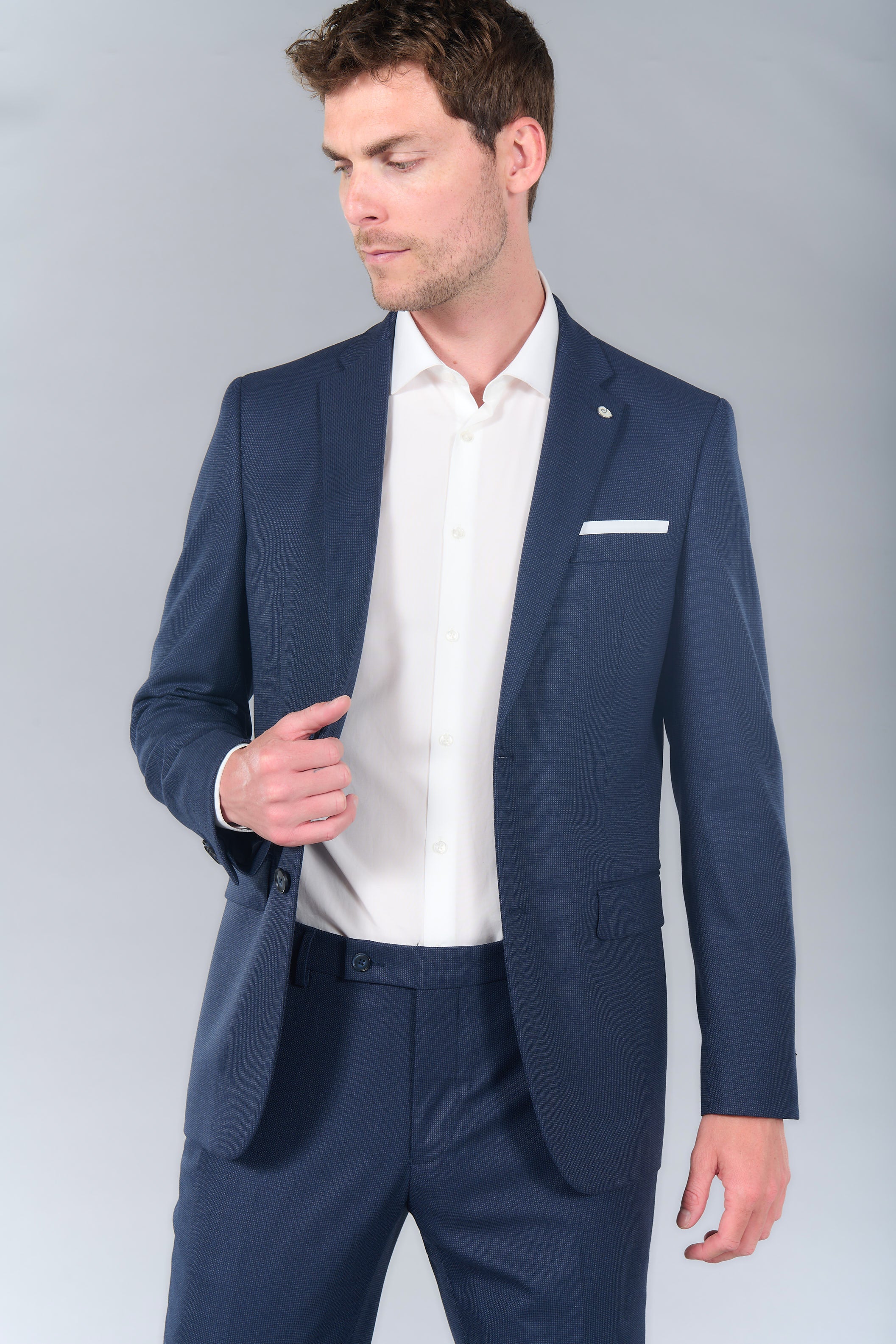 Classic faux-plain etamine suit jacket by Jerem, fully lined, jetted flap pockets, Italian pockets