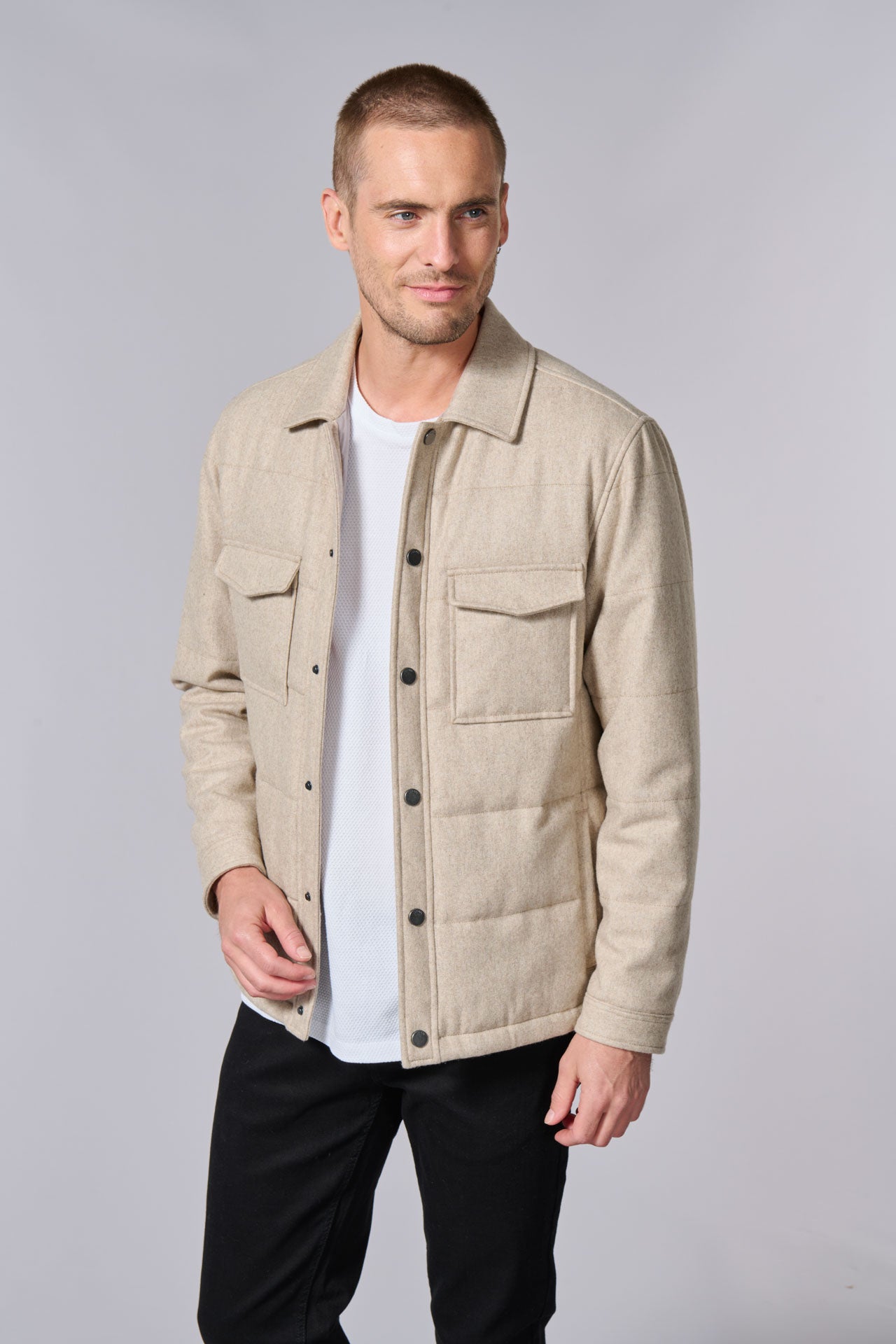 Veste matelassée en drap de laine recyclée Jerem, col chemise, entièrement doublée, poches plaquées surpiquées